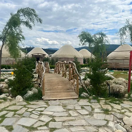 Tente de luxe Eco Yurt Glamping With Campfire Wildflowers & Nature Trails Dengri Eco